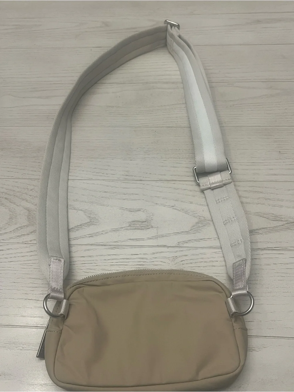 Lululemon Everywhere Crossbody Bag Taupe Beige Silver Hardware
